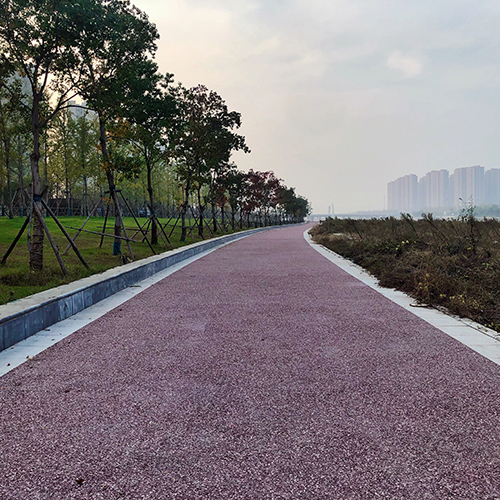 How much water does permeable pavement absorb